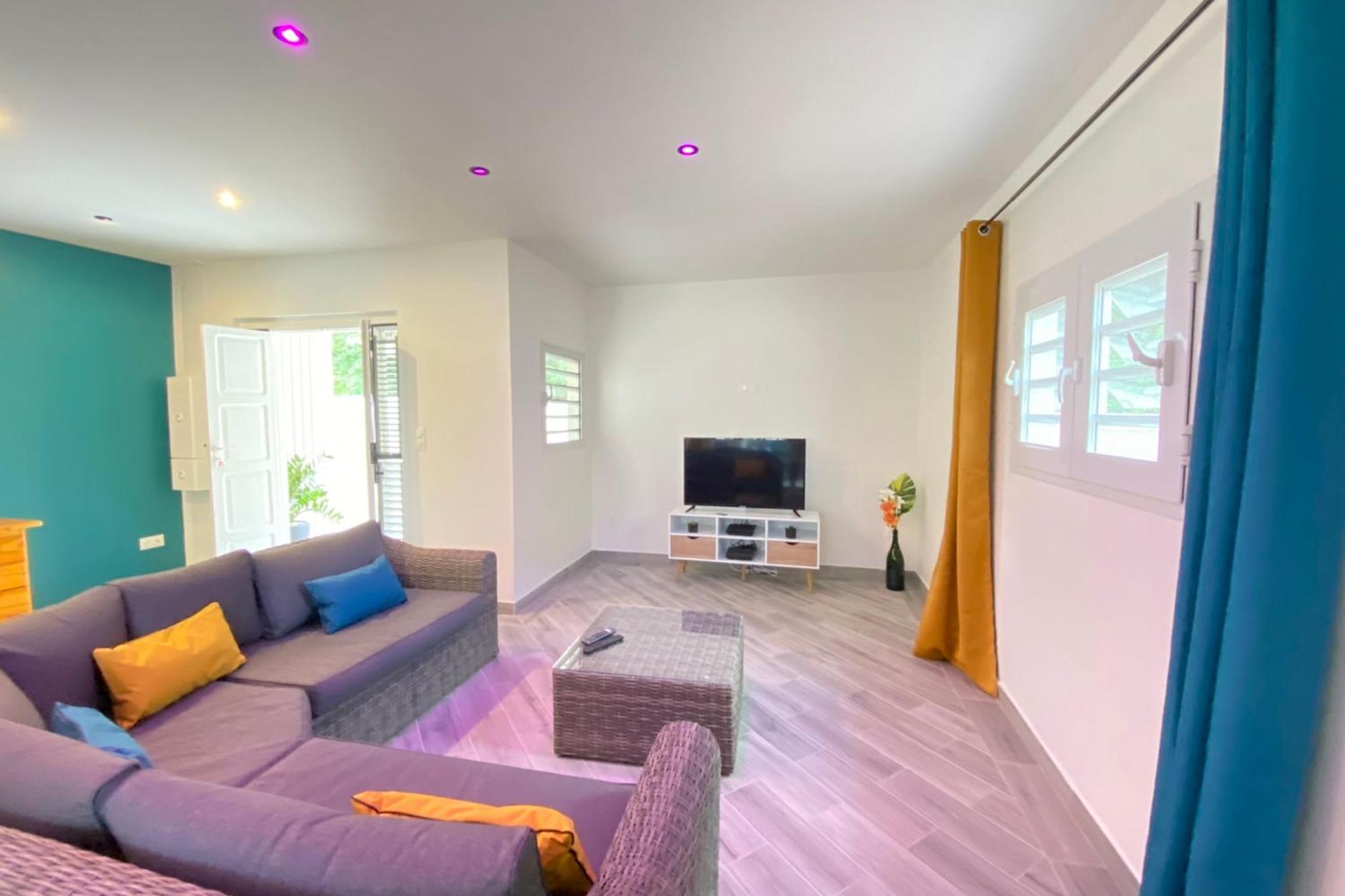 972M Beautiful Air-Conditioned Villa With Garden Le Carbet Bagian luar foto