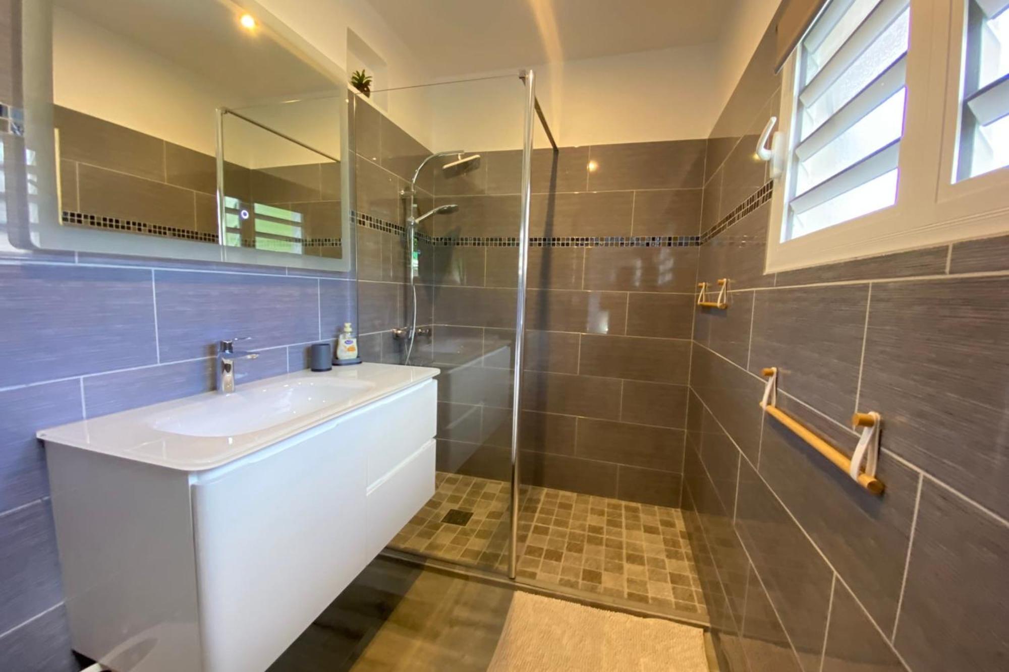 972M Beautiful Air-Conditioned Villa With Garden Le Carbet Bagian luar foto
